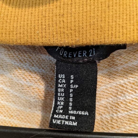 MUSTARD YELLOW SHORT SHORTS - Picture 3 of 3